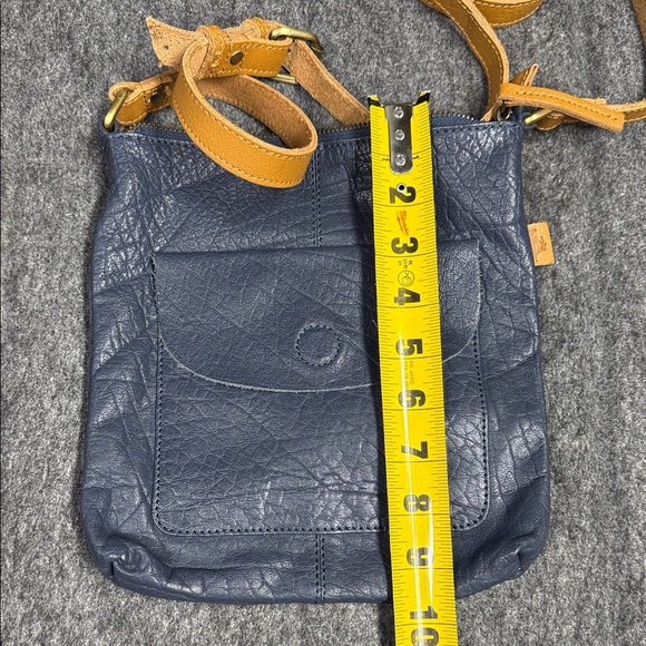 Elegant Navy Leather Crossbody Bag - Picture 8 of 8